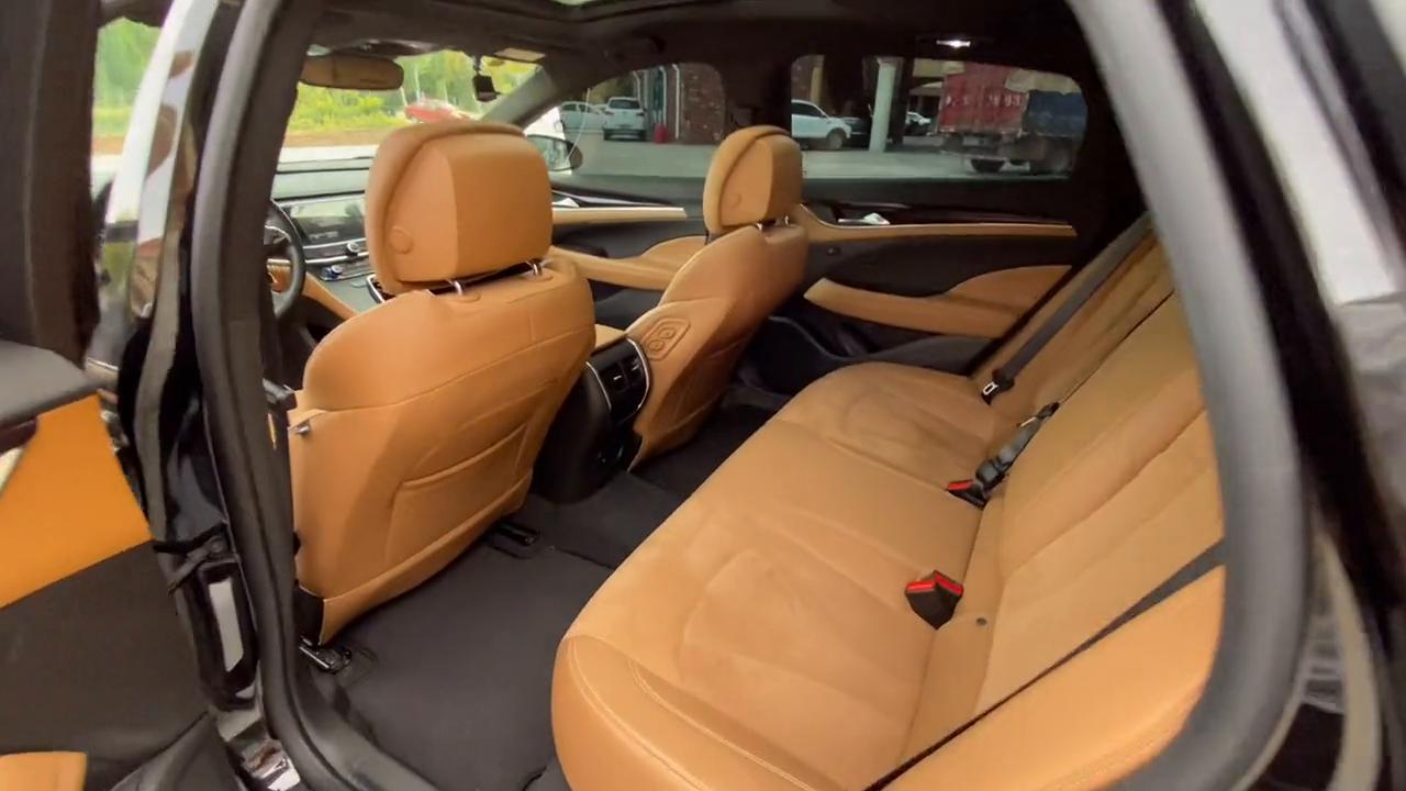 19款君越2.0t黑色高清图片,19年君越二手准新车价格