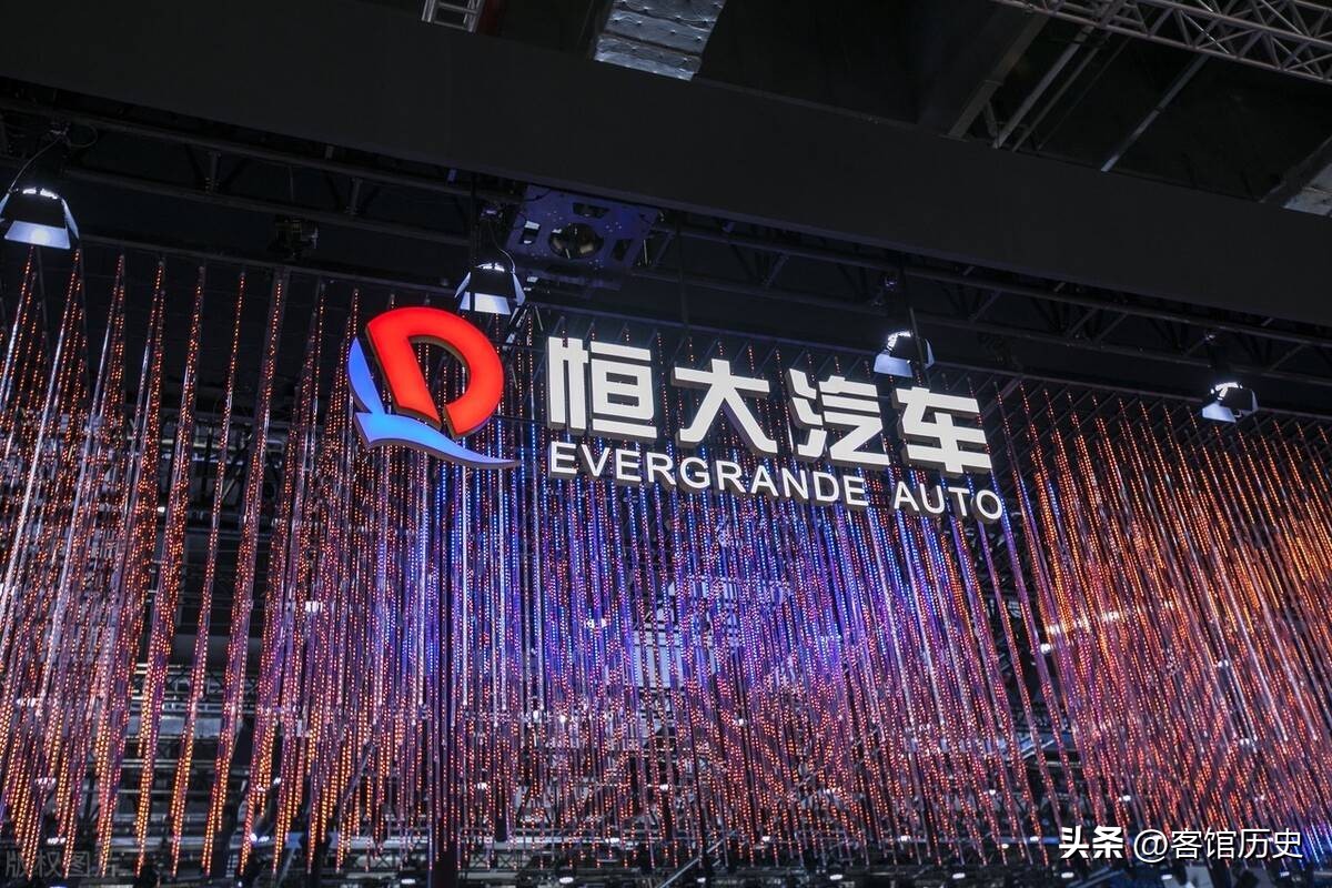 负债两万亿的许家印还能翻身吗,许家印又亏8000亿丝毫不慌