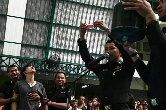 在泰国旅游如何省钱养老,泰国旅游居住养老