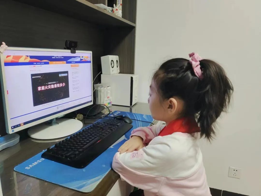 消防安全进百校宣传教育系列活动,走进学校开展消防安全宣传第一课