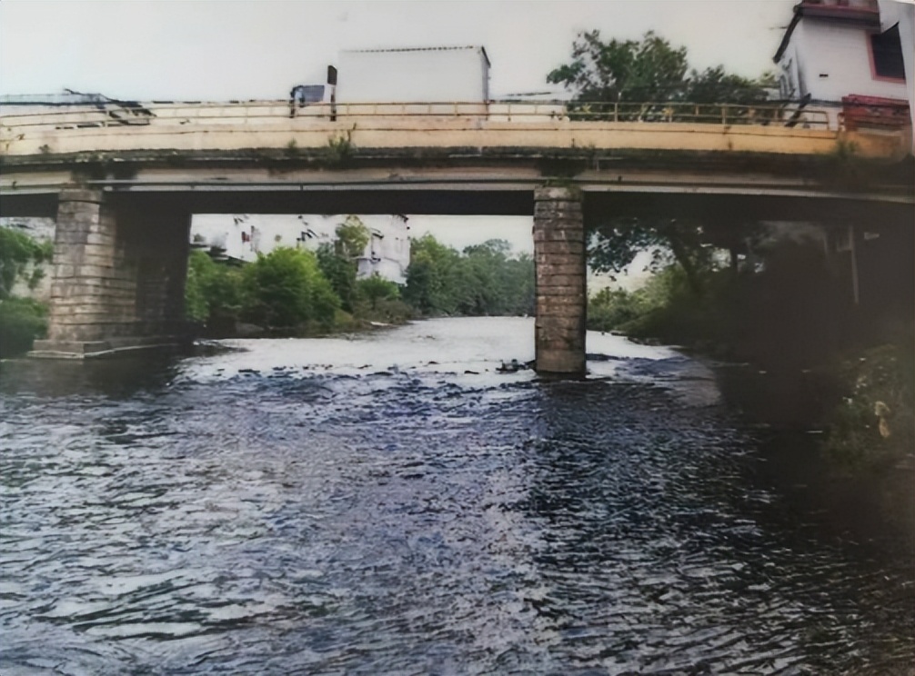 湖北崇阳县白霓古堰,白霓千年古堰