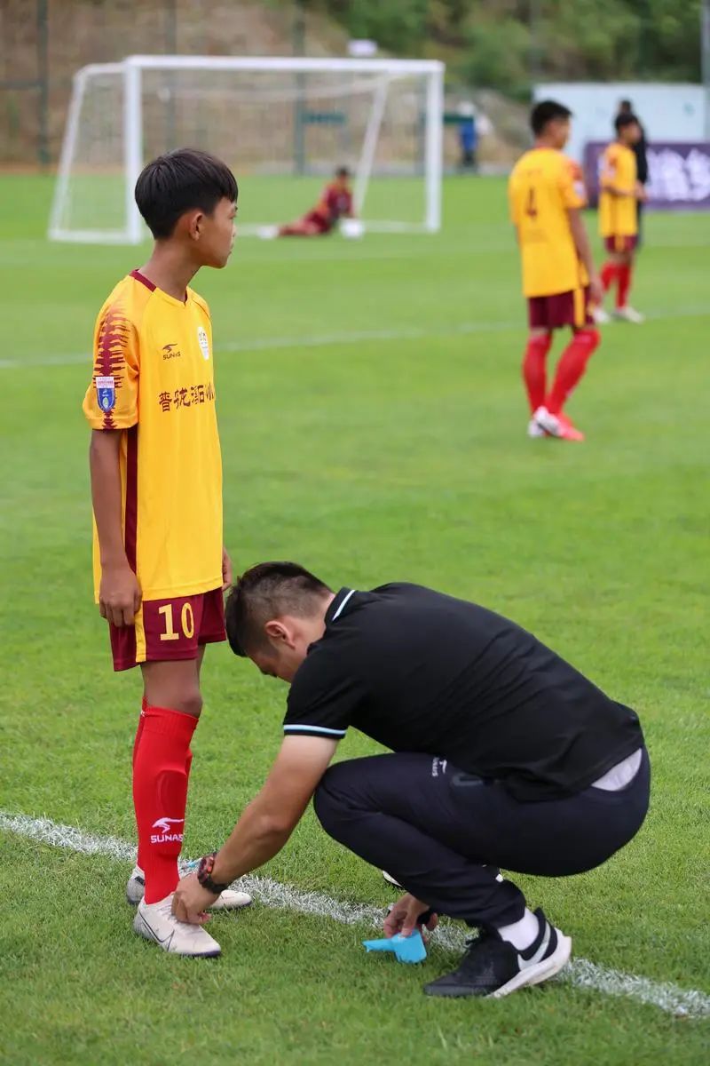 赢了！北京警察与来自贫困山区的小“C罗”们……