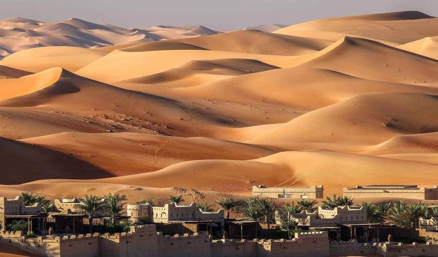 沙特800亿修建的高铁,沙特投资10000亿美金