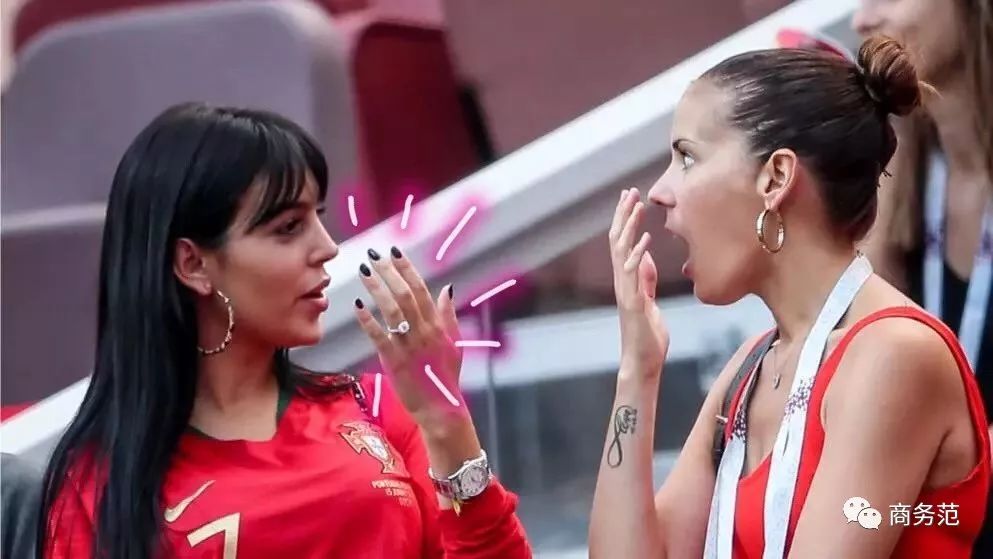 詹妮弗洛佩兹最新礼服,詹妮弗洛佩兹满脸钻石造型