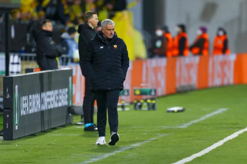 穆里尼奥嘲讽裁判国际米兰,穆里尼奥骂裁判