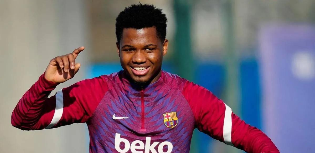 足坛球员的粤语发音,足球运动员粤语叫法