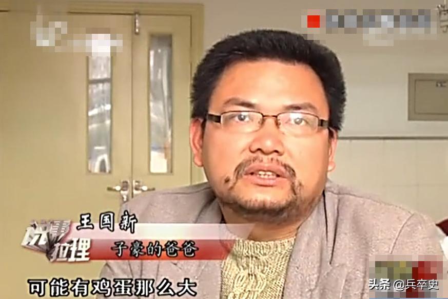 2岁幼童右眼流泪,2岁小孩眼睛哭出血