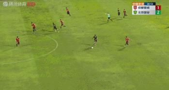 紧张过度，裁判都搞不清比赛结束时间了