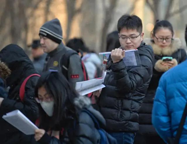 名校硕士晒税务局,名校硕士晒税务局工资