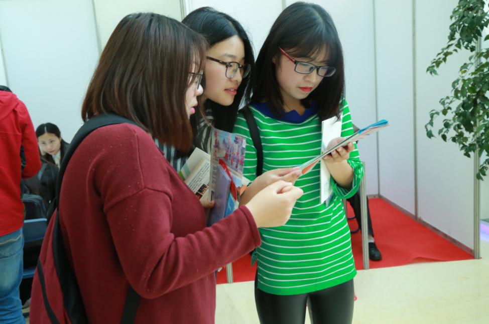 去国外留学镀金选哪里,出国留学镀金的时代过去了么