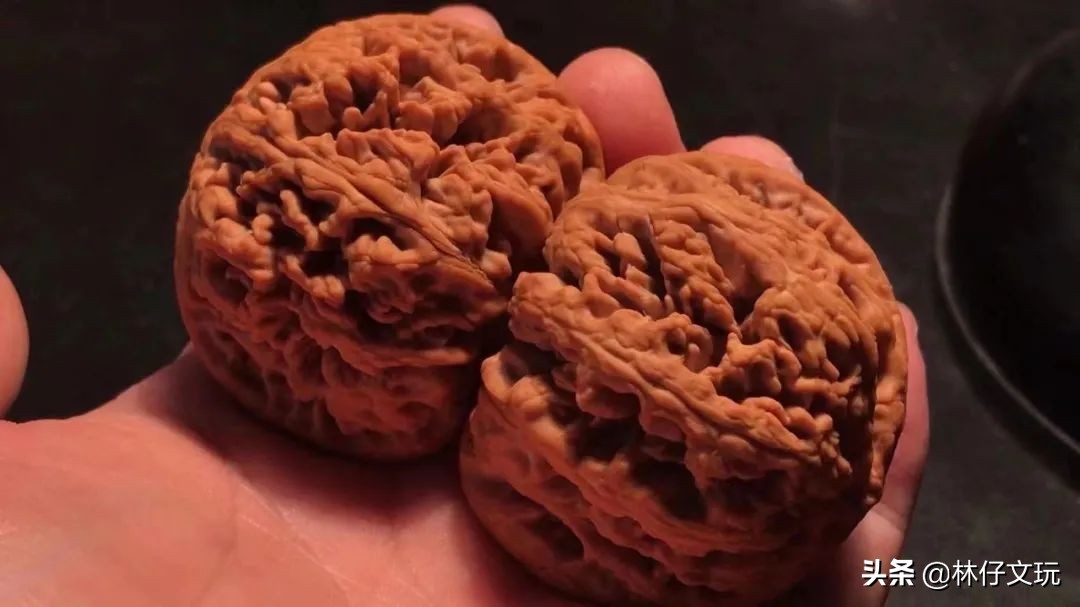 文玩核桃有色差怎么办,文玩核桃为什么刚下树就有色差