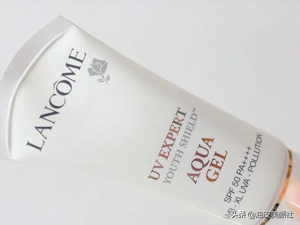 怎样选择一款适合自己的防晒霜,怎么选适合自己肤质的防晒霜