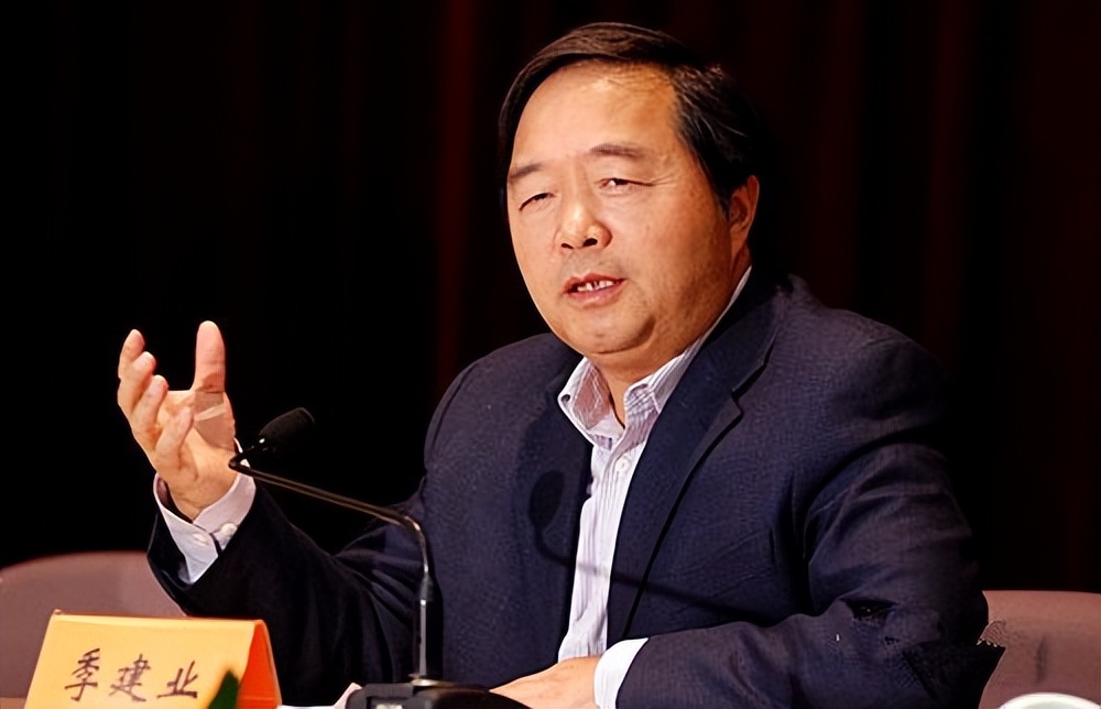 南京“色贪市长”落马：*养包**女下属，爱好在酒店办公，疯狂敛财