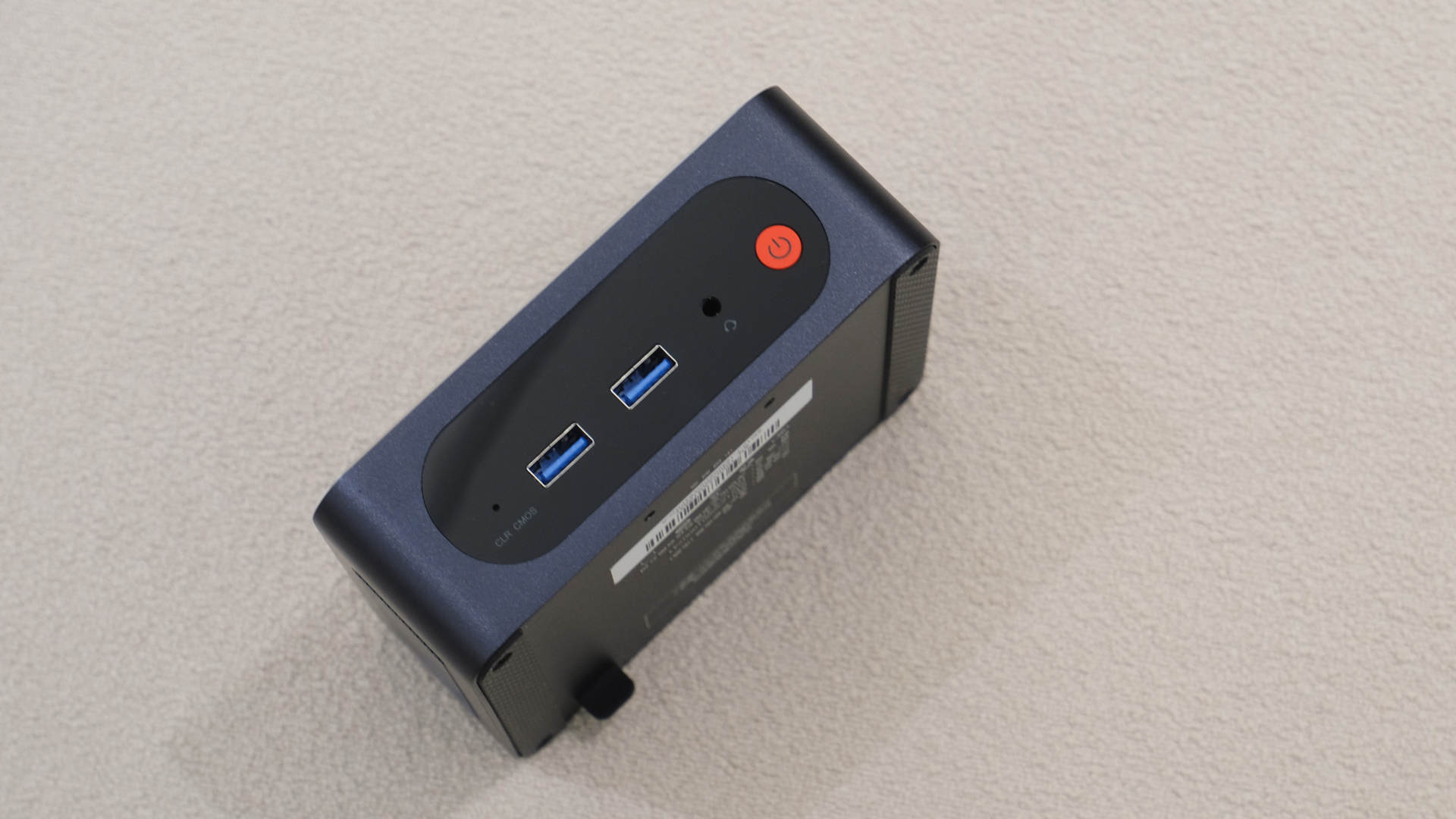 居家办公不再狼狈，可以放进包里的电脑主机：零刻SEi10