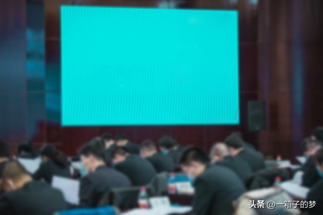 工厂大批量招人是倒闭前兆吗,发不出工资企业倒闭的前兆