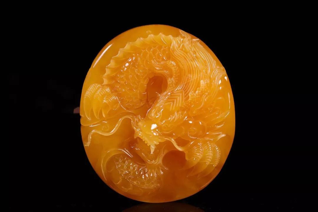 琥珀俄货和乌货区别,琥珀蜜蜡俄料跟乌料的区别