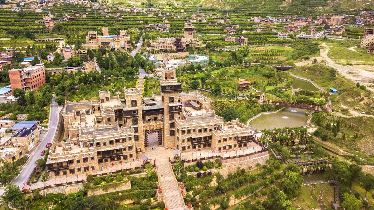 四川四天三晚旅行攻略,四川五天四晚旅游路线攻略