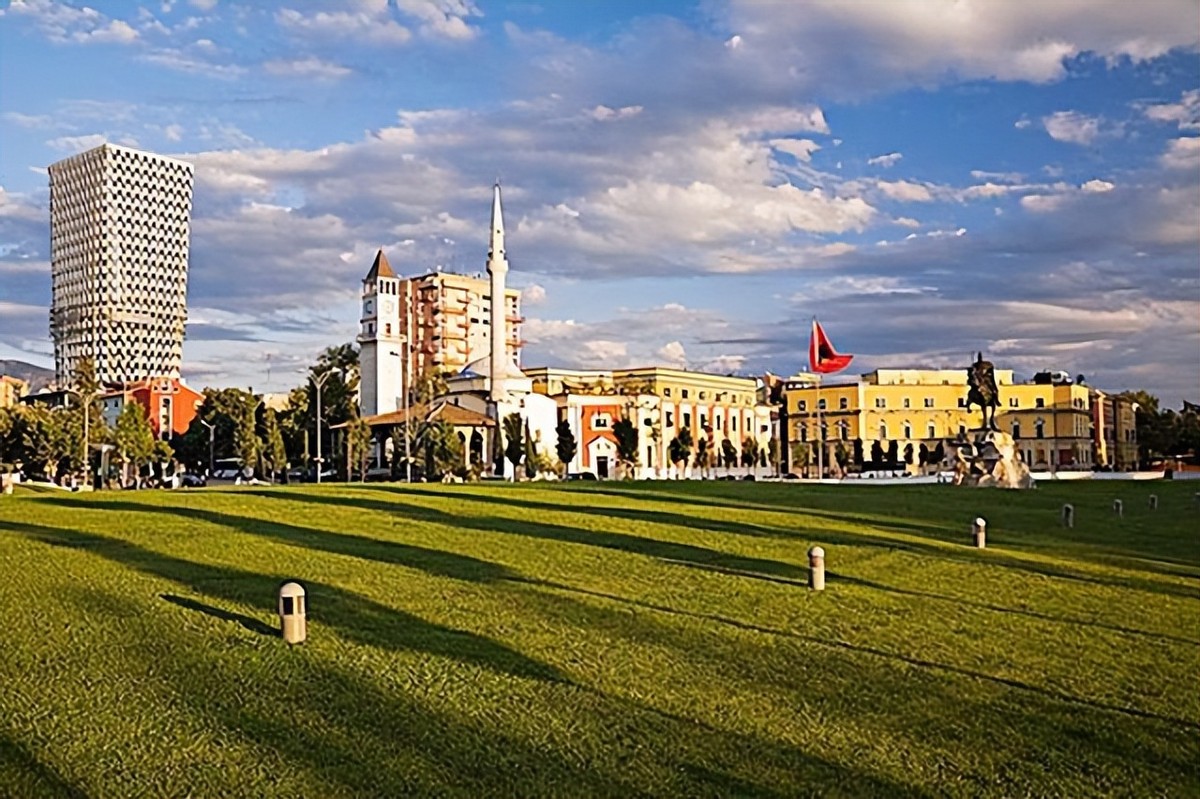 喂不饱的白眼狼完整版,喂不饱的白眼狼是什么