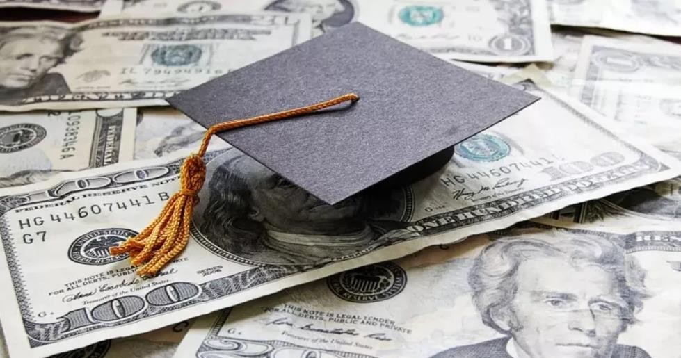 拜登宣布减免学生贷款,拜登免除学生贷款计划