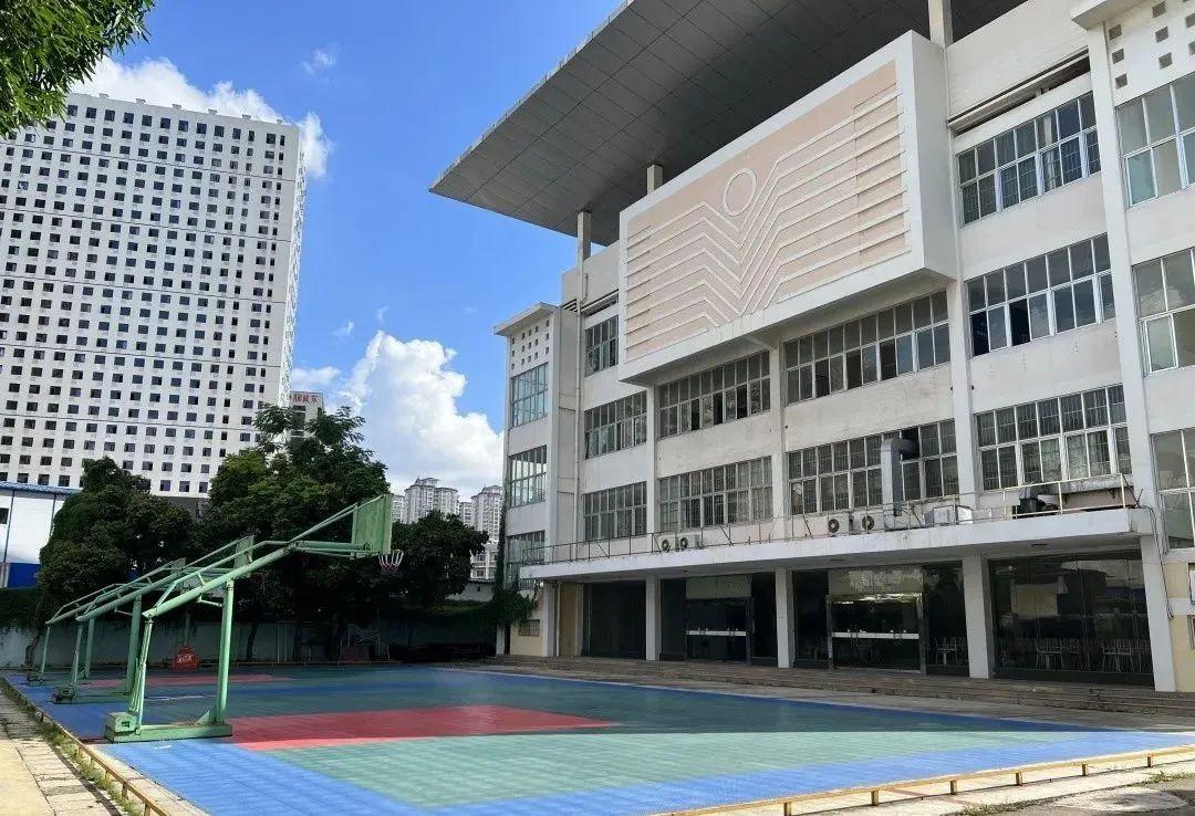 南宁中专职高技校哪个好,南宁工贸中专学校