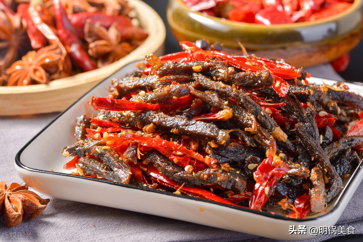 川菜24味型麻辣味的代表菜,川菜的基本味型为麻辣甜咸苦五种