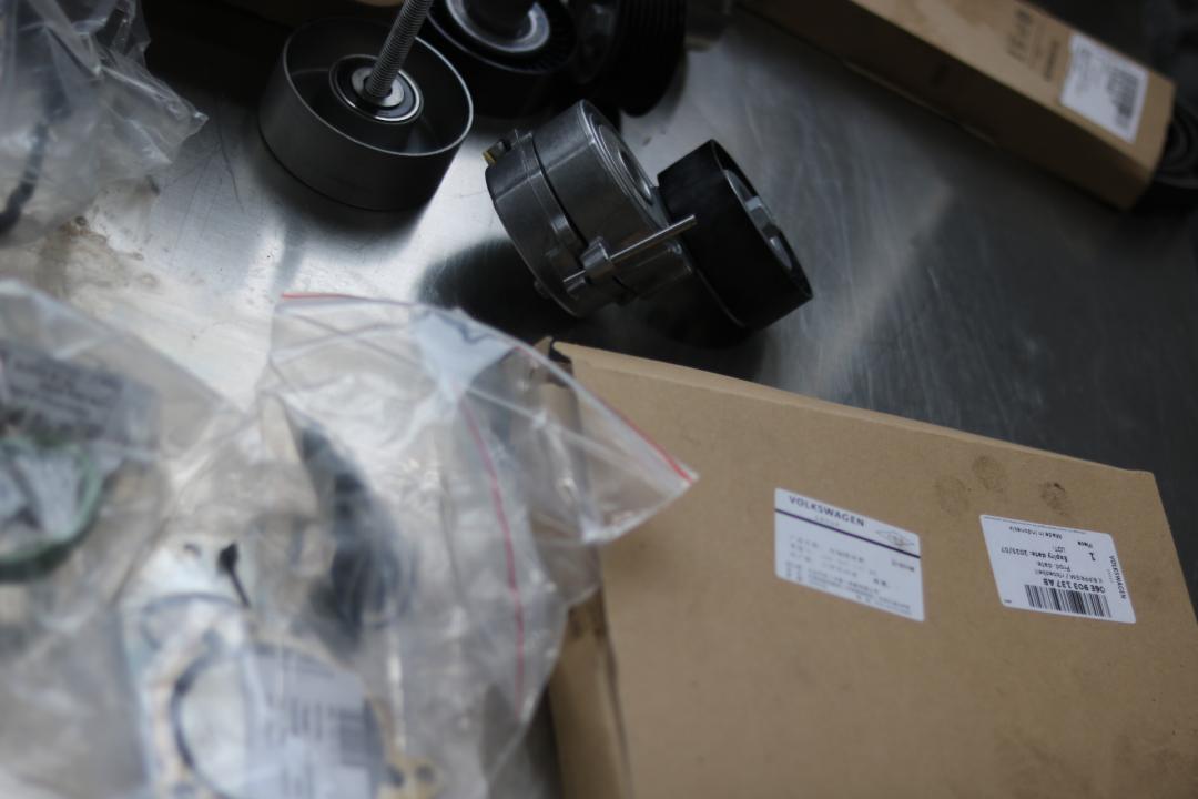 奥迪q7报废厂,老款奥迪q7出车祸