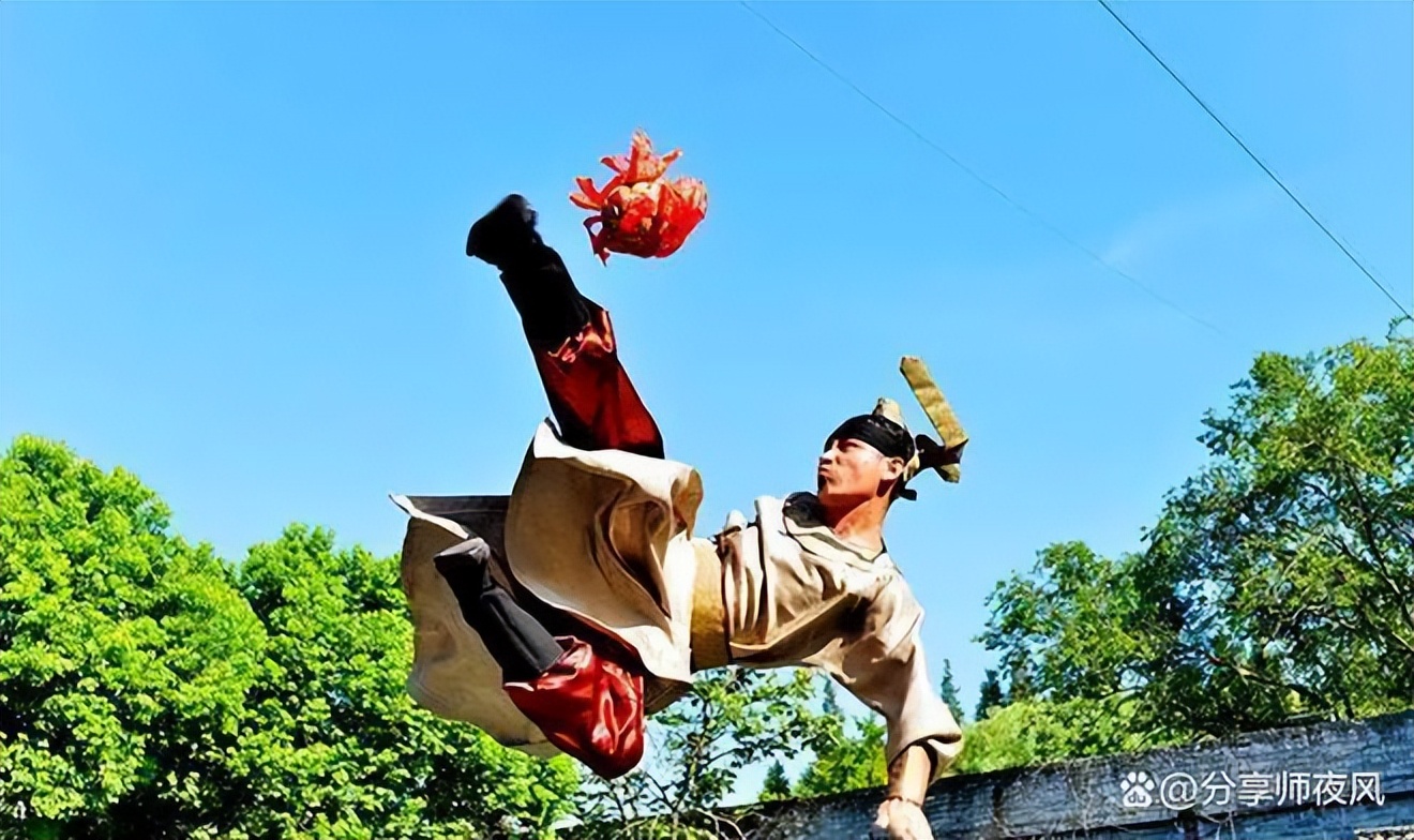 足球的祖宗是蹴鞠,足球的祖先