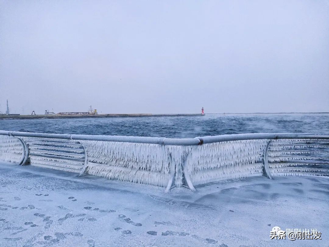 大连喷泉广场东港附近景点,大连东港音乐喷泉广场全景