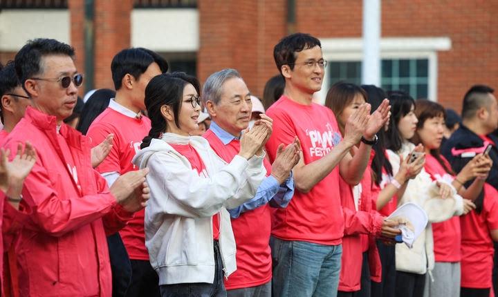 韩国第一夫人时装秀,韩国第一夫人晚宴装