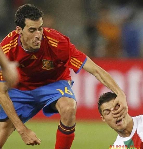 盘点足坛的搞笑迷惑瞬间,世界足球史上最搞笑的瞬间