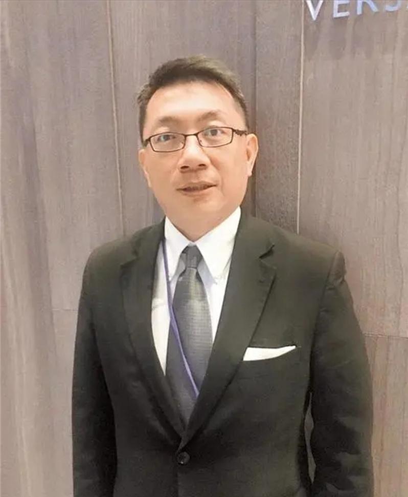 国民*党**大会上多人互殴，曾在大陆任职的台商徐正文被*倒打**在地