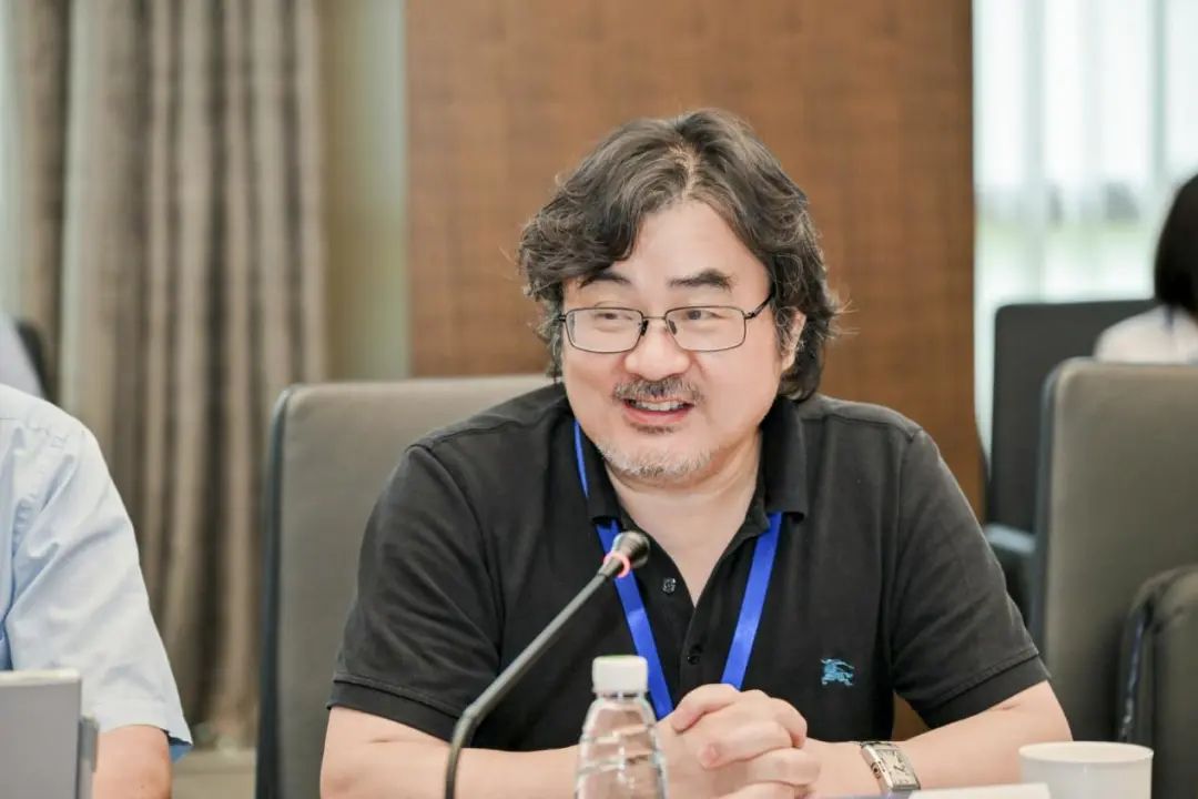 新能源汽车的领跑者比亚迪的成功,比亚迪新能源插电混动电动汽车