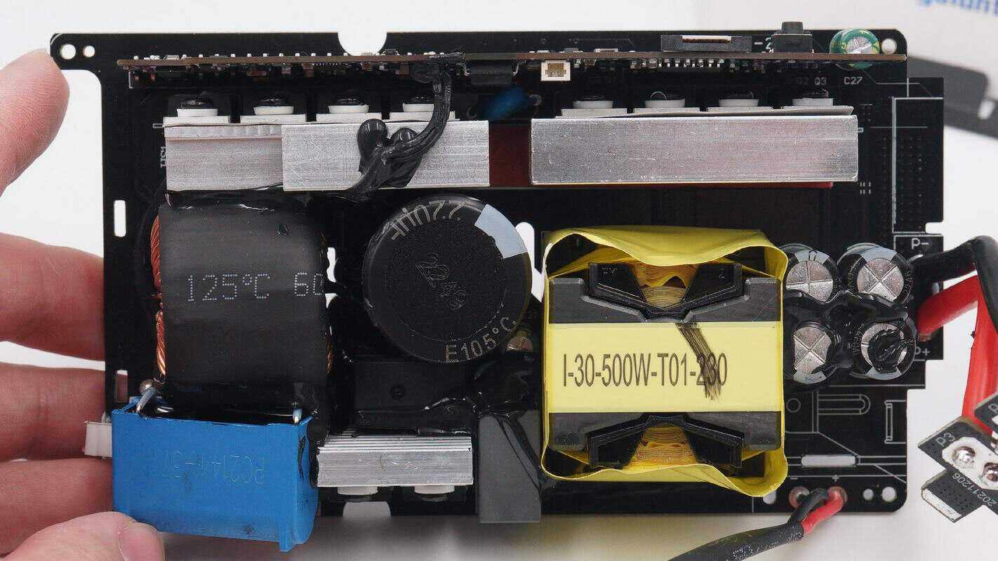 倍思新款150w逆变器,倍思500w车载逆变器