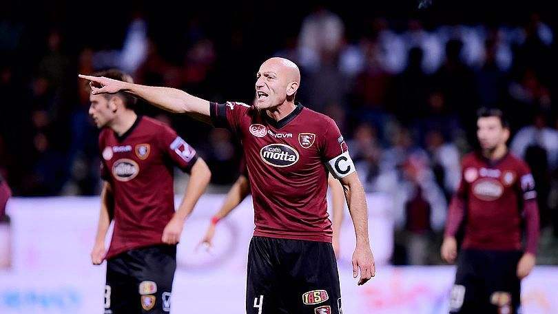 德甲美因茨2-0rb莱比锡,美因茨对战法兰克福足球比赛