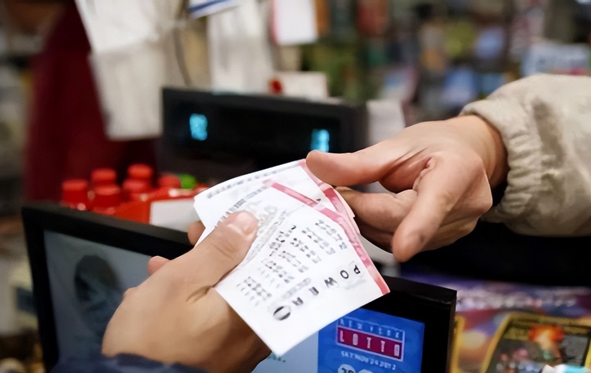 彩票机选买一注和买十注的区别,彩票是买一注三倍好还是买三注好