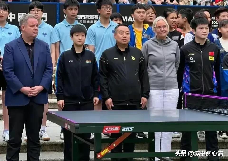 孙颖莎马龙相继被打出0比4,网上热议比赛过程,国乒团队荣誉第一