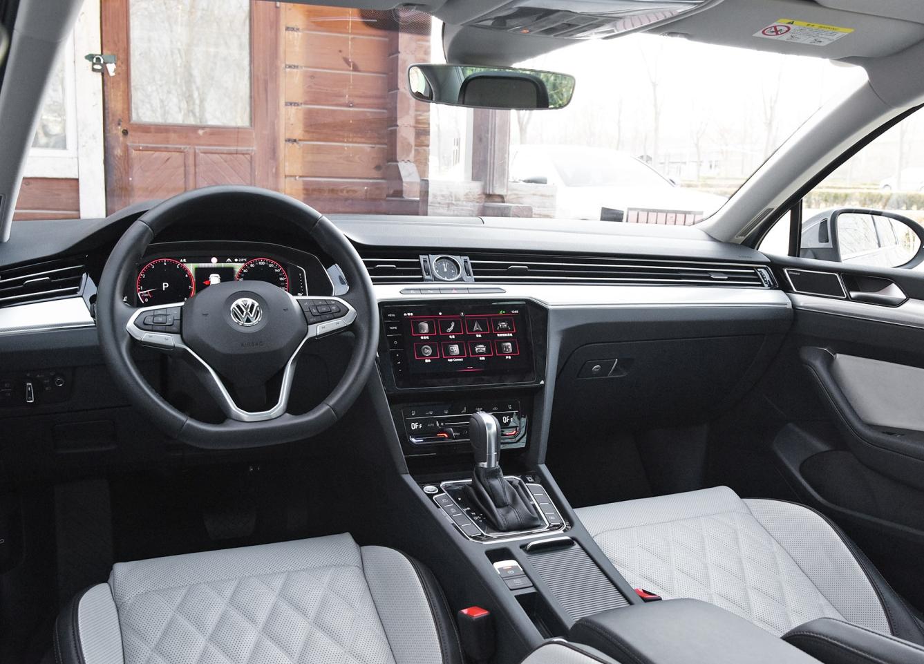 速腾与迈腾有什么区别,速腾和迈腾车型如何区别