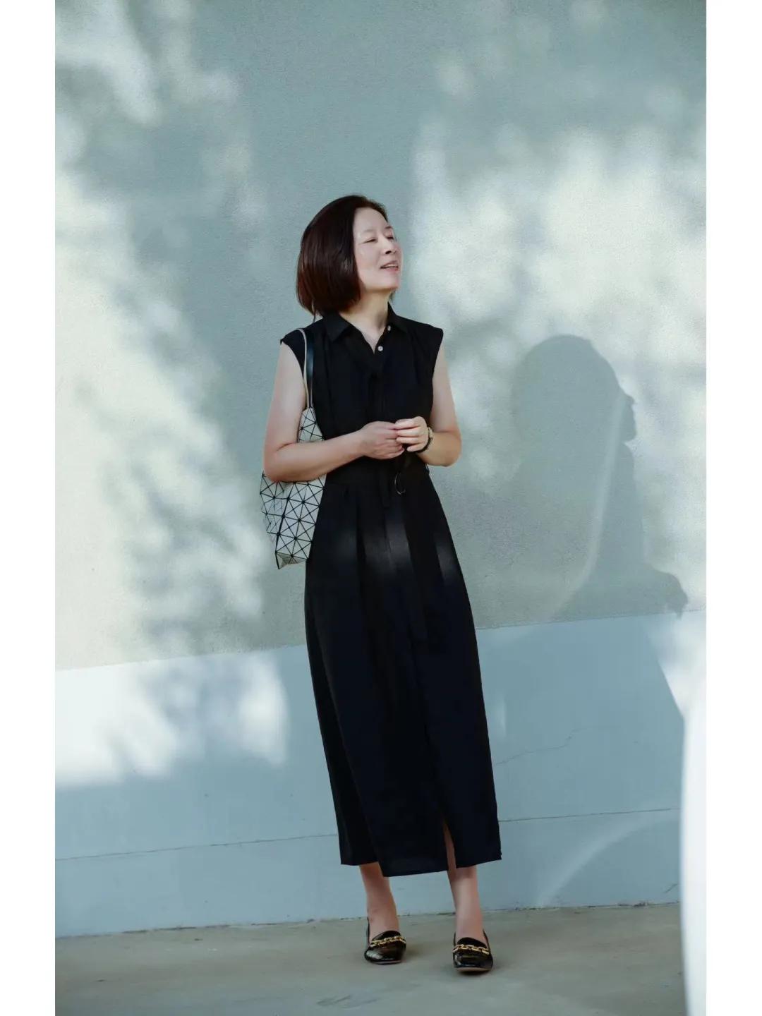 55岁减龄穿什么裙子好看,碎花裙子怎么穿才不显老