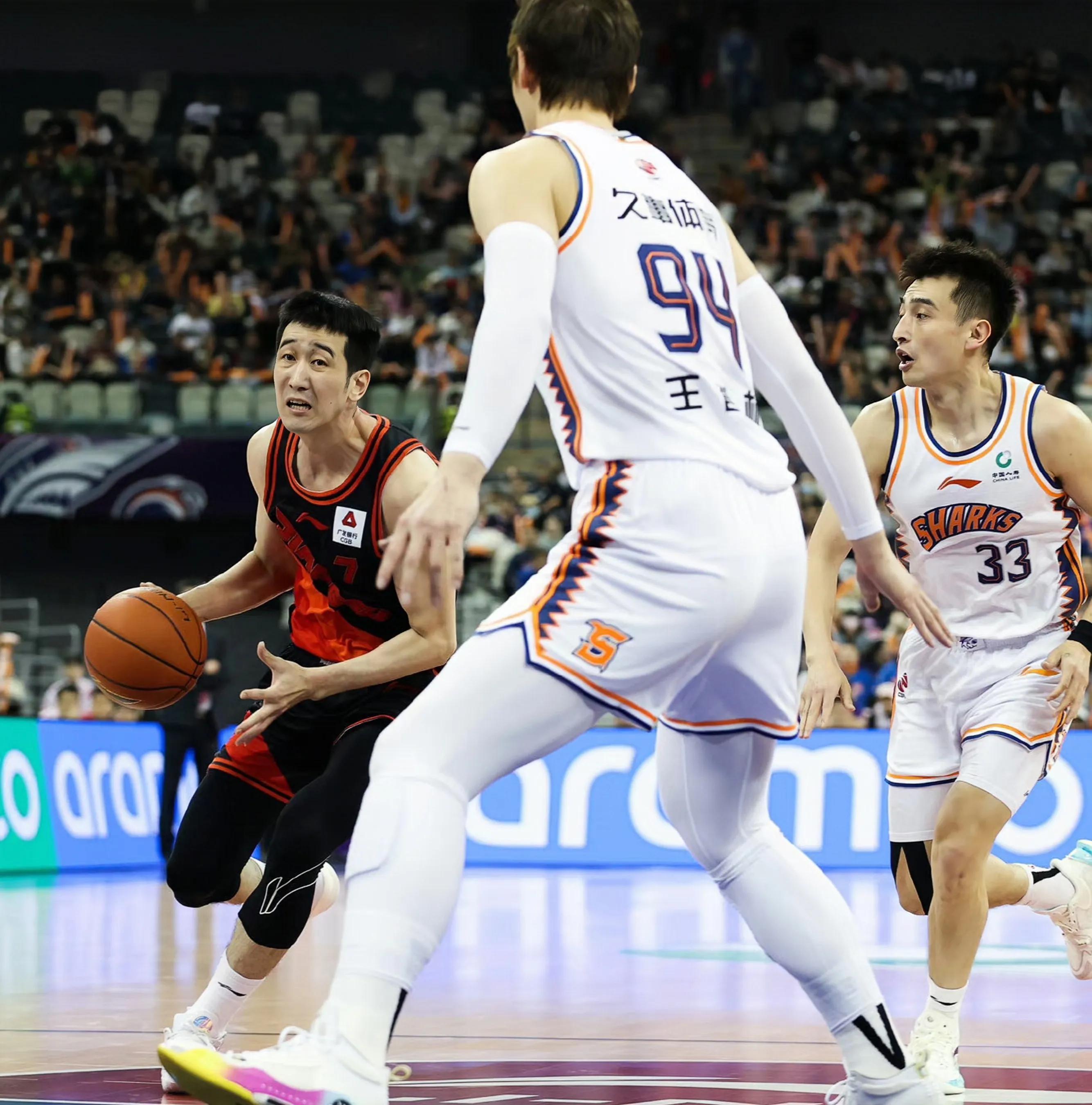 cba十佳球王哲林,辽宁男篮王哲林