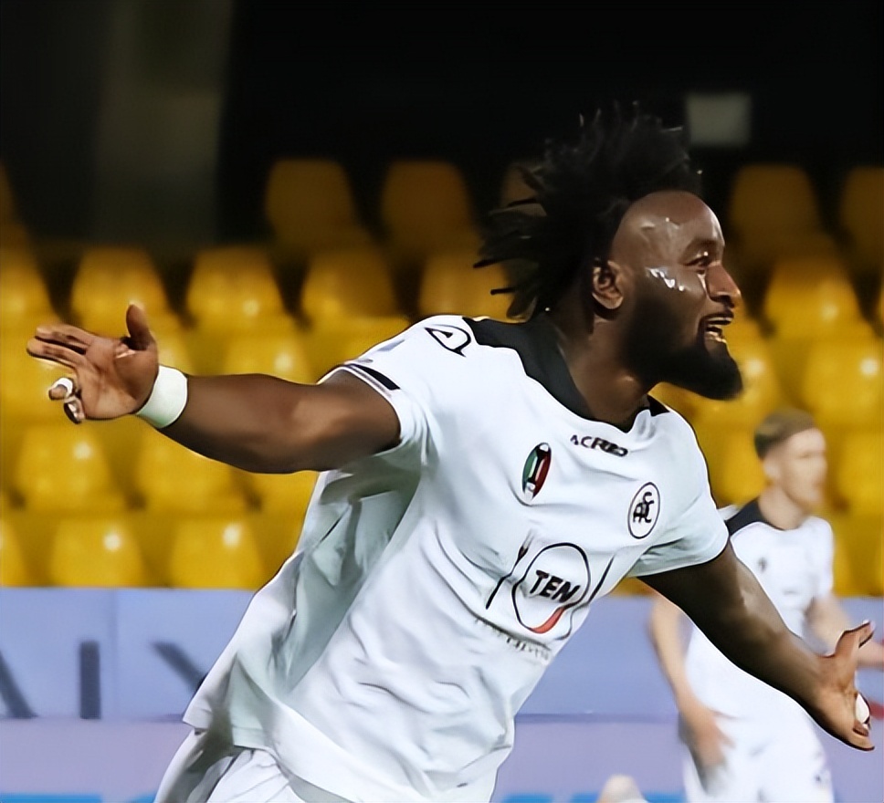 15球3助攻前锋愿加盟国米，小因扎吉3比1手刃旧主，戈森斯留下吧