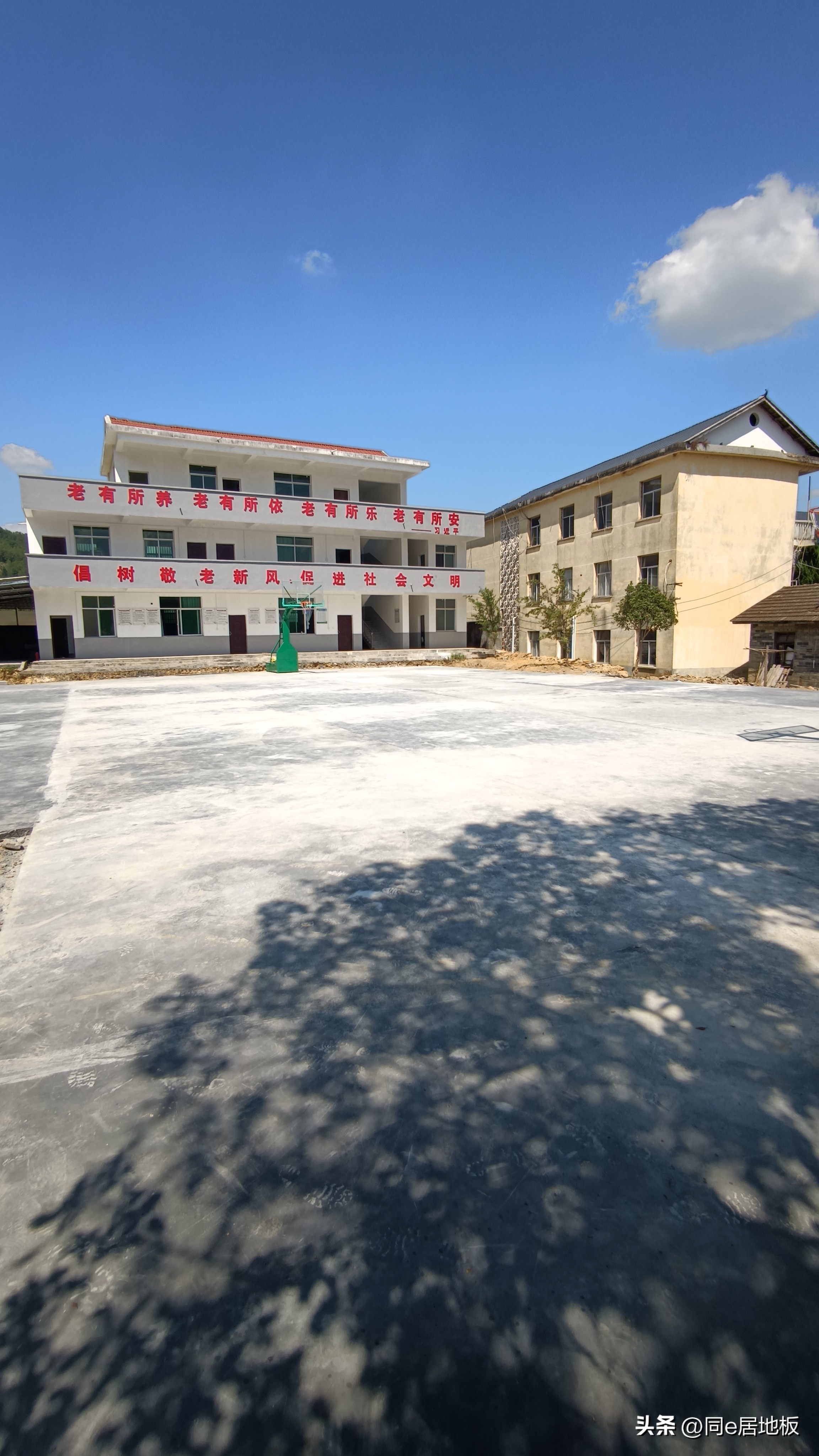 三明塑胶篮球场建设,福建室内篮球场木地板安装