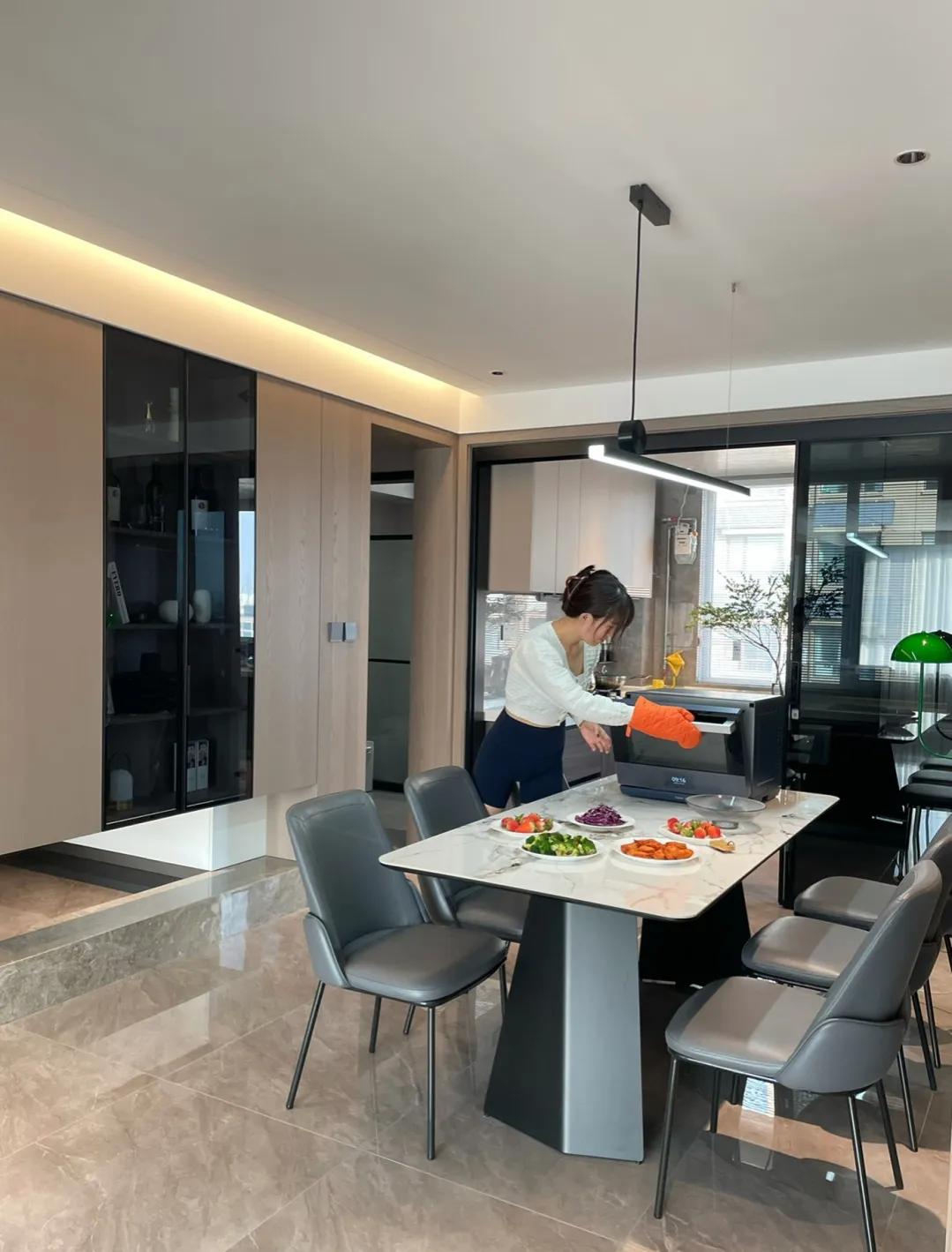 安徽美女晒出自家172㎡新房：装修没有一丝俗气，邻居说是教科书