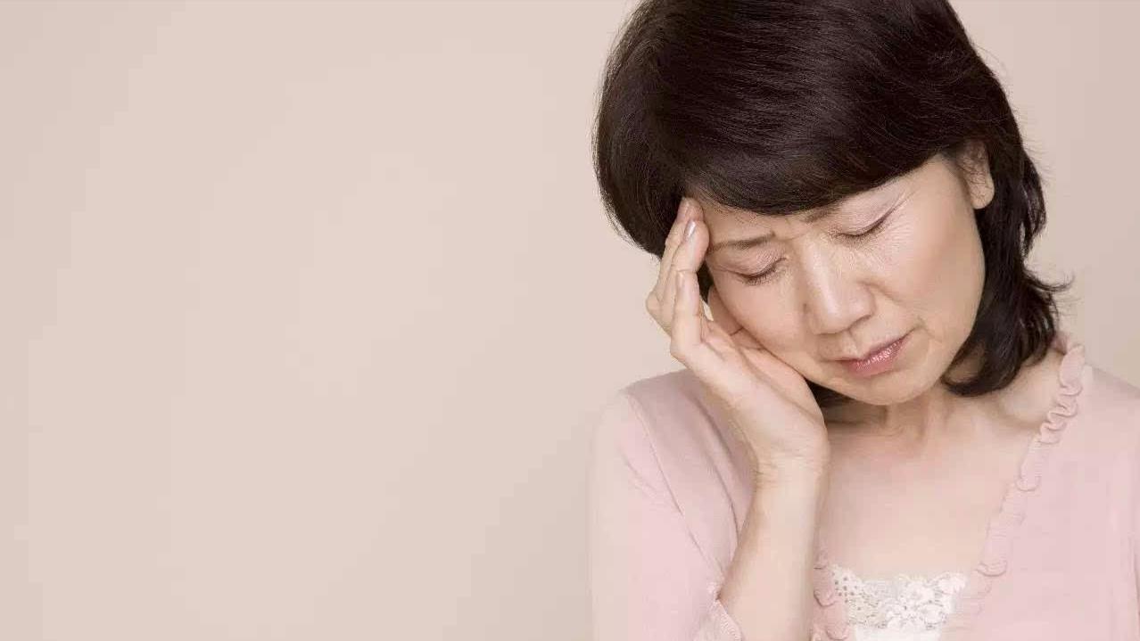 绝经后女性还能过夫妻生活吗？别不好意思，医生告诉你好处有多少