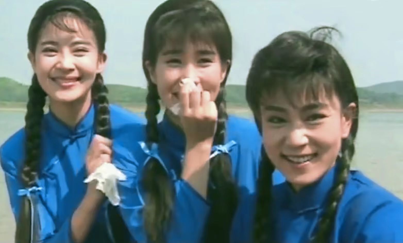 “最美婉君”与丈夫恋爱10年，生一双儿女，今58岁的她怎样了？