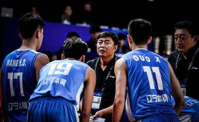 杨鸣换上辽宁男篮18年夺冠阵容,辽宁男篮杨鸣最新信息