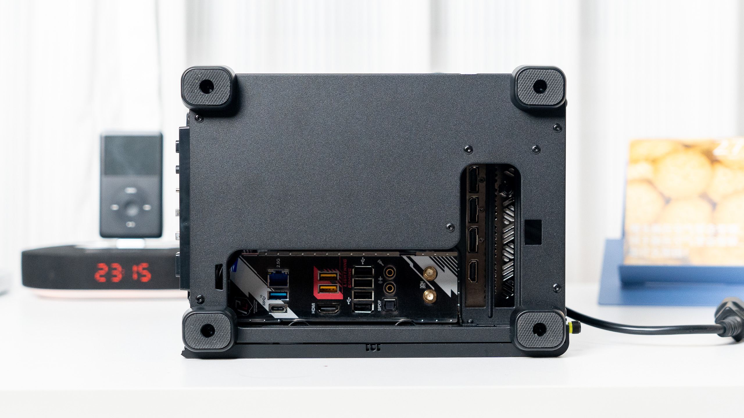 海盗船540机箱itx主板,海盗船itx小机箱拆解