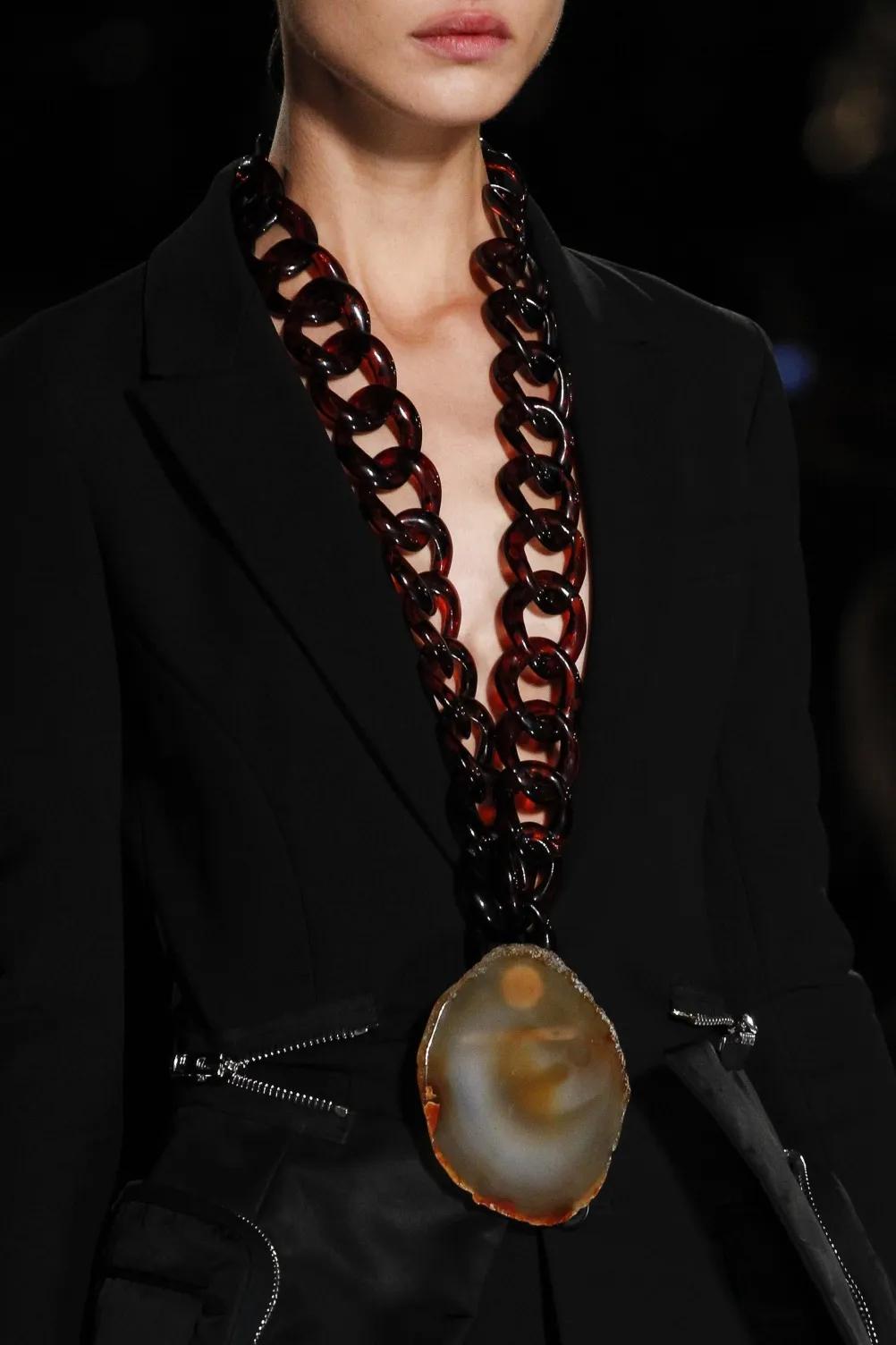 chanel涓彜鐜崇憗鎵嬮摼,chanel鐜崇憗