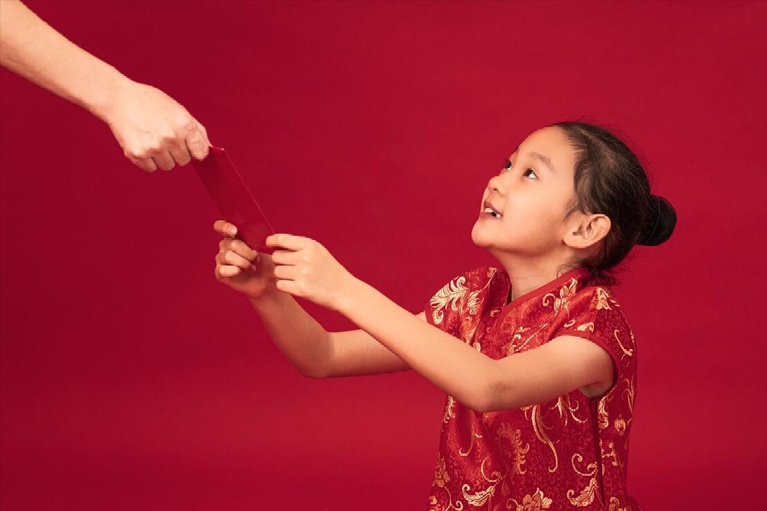 过年了怎么给孩子们发红包,过年给孩子发红包的正确方式