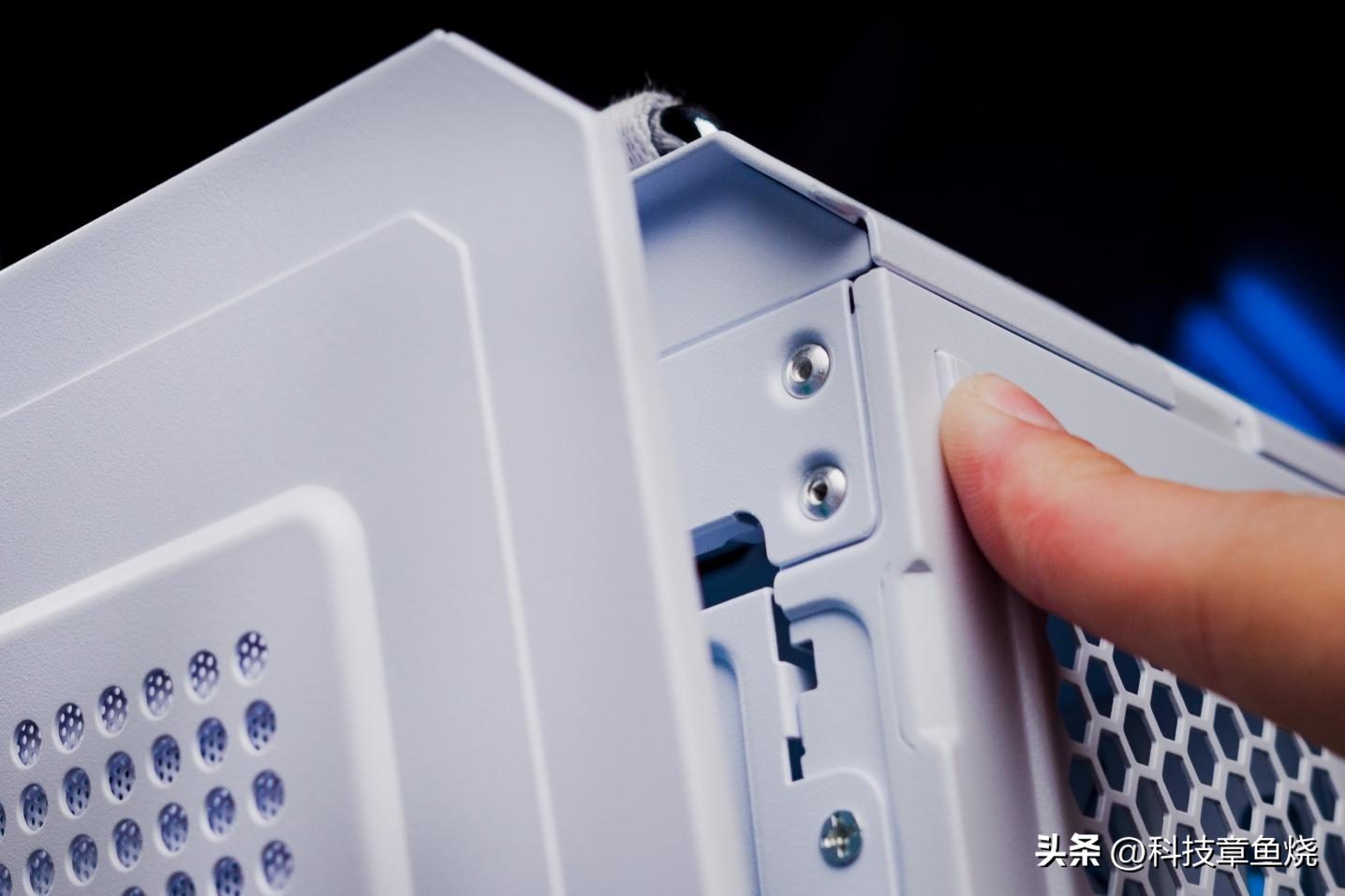 华硕tufgt502无界版机箱组装,华硕tuf502机箱主机配置推荐