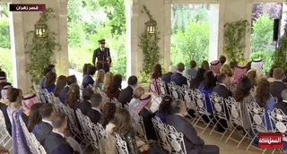 凯特王妃高级造型,凯特王妃穿蓝色格子英伦风